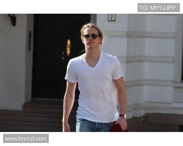 全球最美足球女星头像集锦 展现魅力与实力的完美结合 全球最美足球女星头像集锦 展现魅力与实力的完美结合